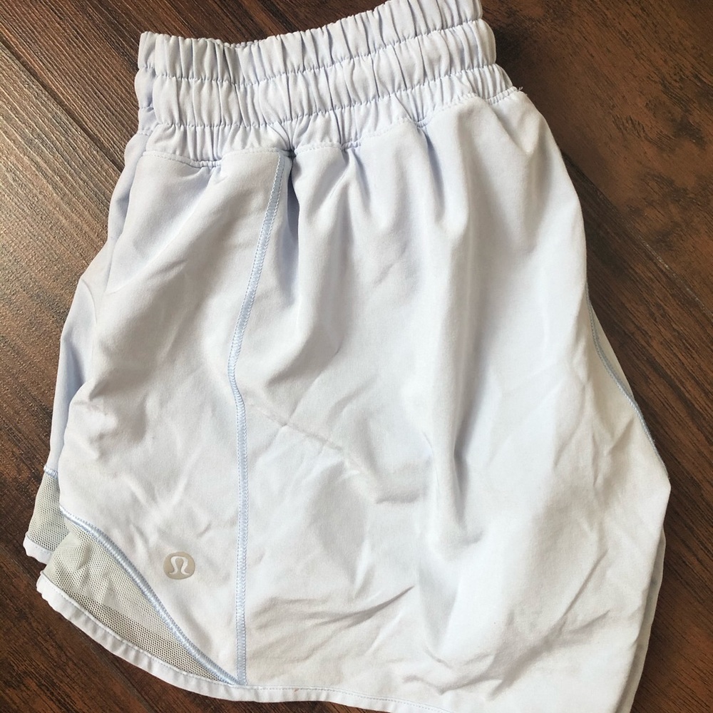Lululemon Hotty Hot Shorts - Picture 1 of 5